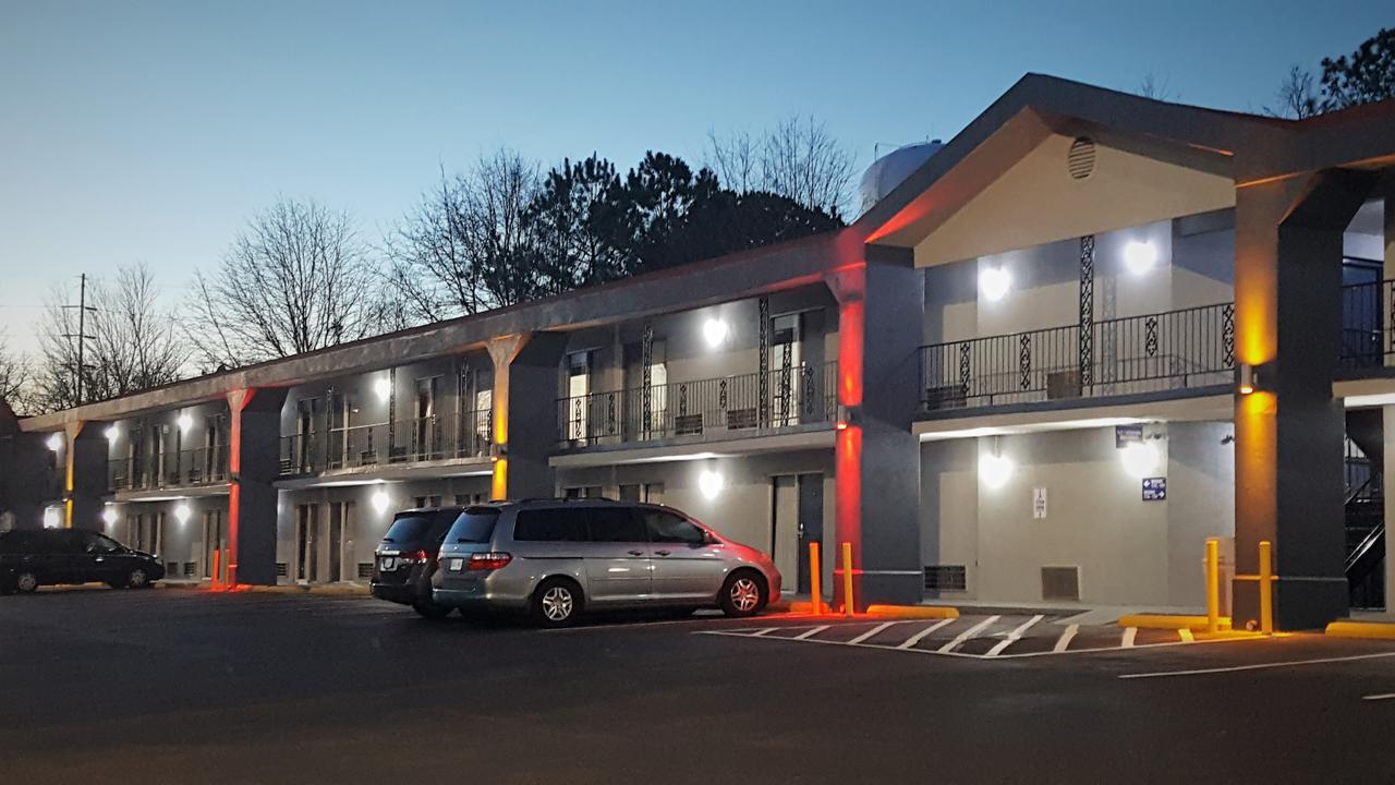 Super 8 By Wyndham Locust Grove Motel Exterior foto